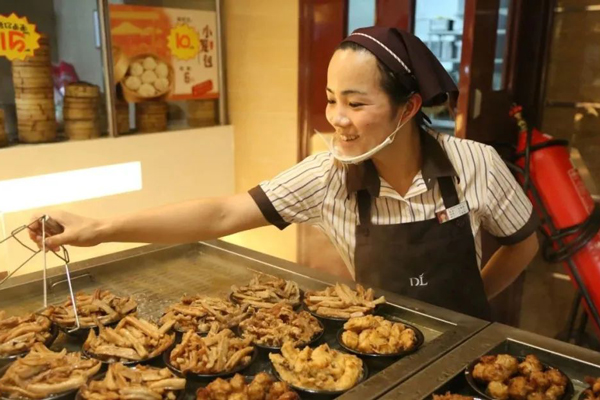 胖东来服务值得企业学习吗？